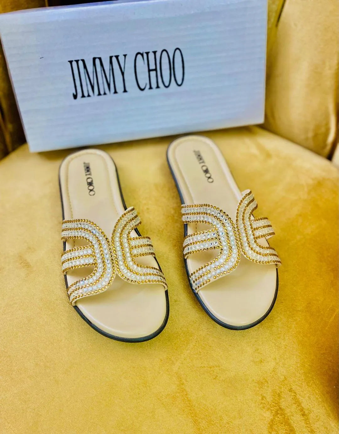 Fancy women's flats in Off White - Synthetic Leather Sensation